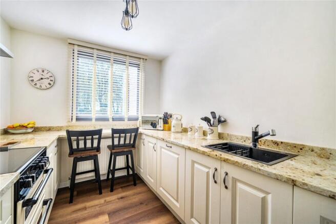 2 bed Apartment for sale Image 8