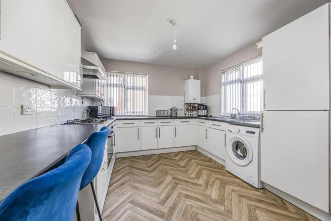 Flat 2, Charlotte Terrace, Warren Avenue, Southsea