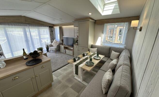 Swift Moselle Lodge N04 Lrg 3.jpg