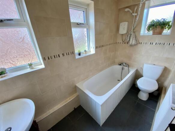 3 bed Semi-Detached for sale Image 7