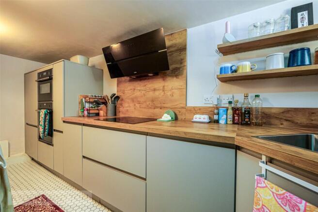2 bed Terraced for sale Image 7