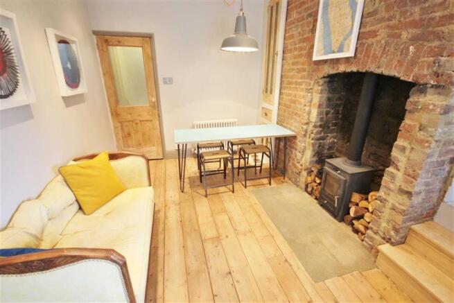 KITCHEN/FAMILY ROOM
