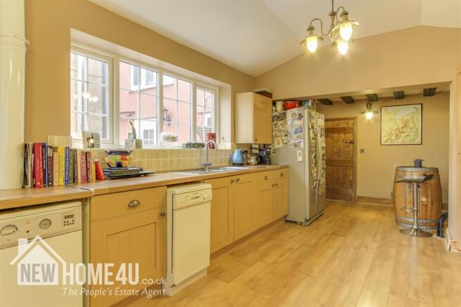 KITCHEN / BREAKFAST/ DINING ROOM