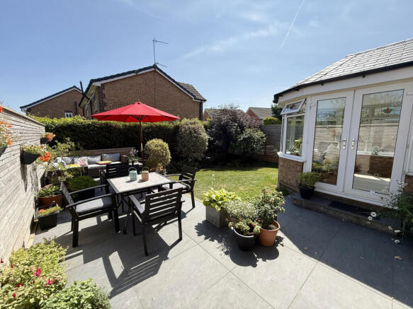 4 bed Detached for sale Image 6