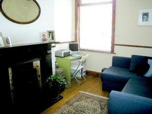 REAR LIVING ROOM