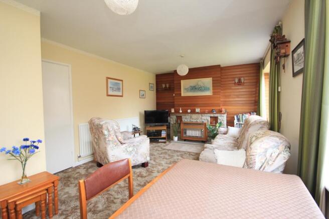 03 Sitting Room