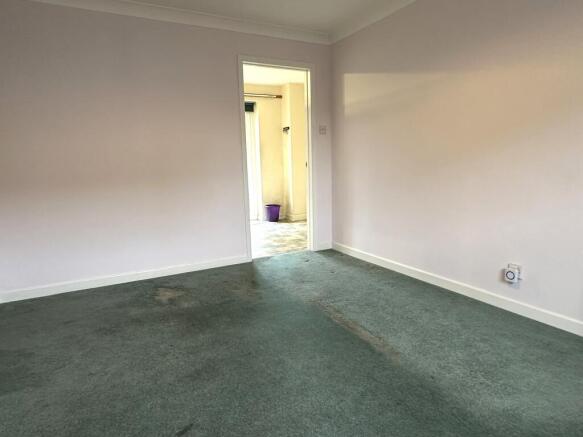 Sitting Room 2.JPG