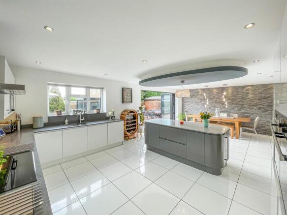 Kitchen/Breakfast/Dinning Room