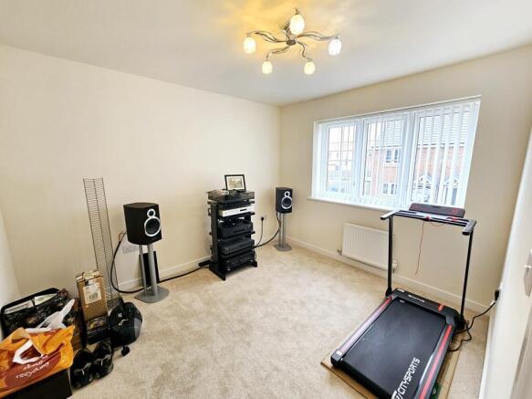4 bed Detached for sale Image 10