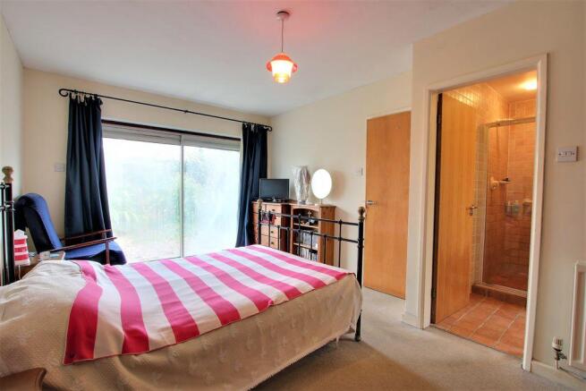Bedroom 1 (Double)