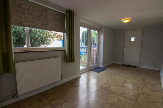 GARDEN ROOM