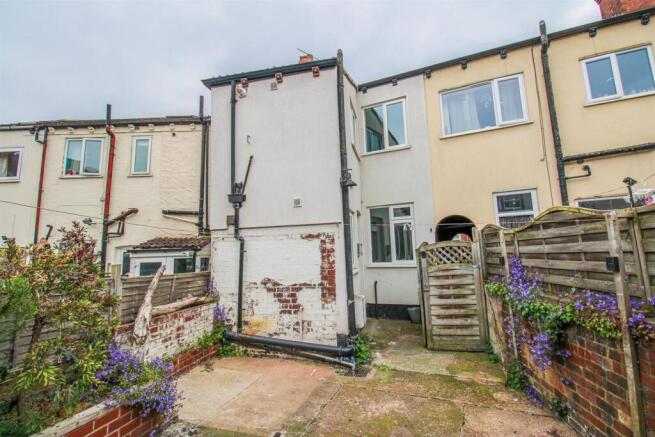 3 bed Terraced for sale Image 11