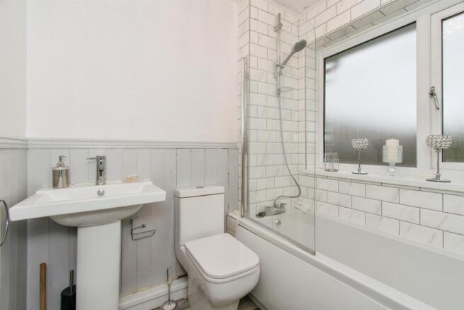 3 bed Terraced for sale Image 6