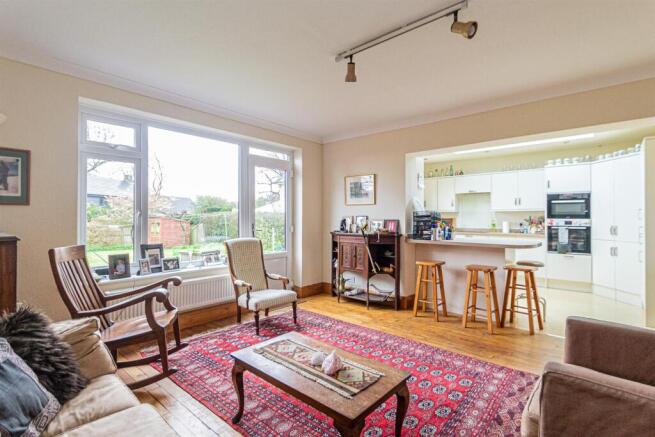 Family Room & Dining Kitchen