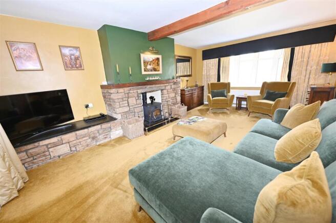 4 bed Detached for sale Image 4