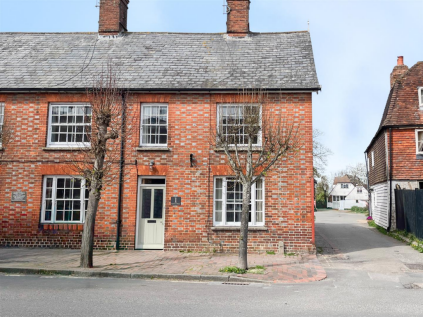 High Street, Burwash, TN19 7EP