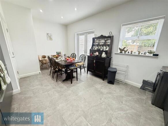 3 bed Semi-Detached for sale Image 6