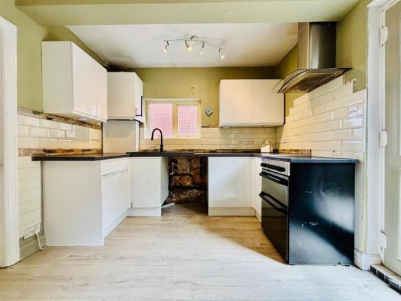 Fitted Dining Kitchen: