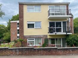 11, Lewesdon Court, Silver Street, Lyme Regis DT7 3HU