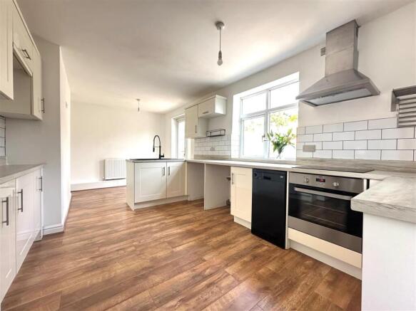 kitchen v.jpg