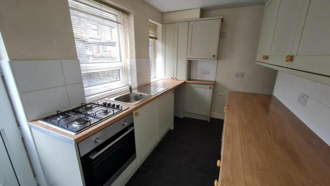 1 bed Terraced to rent Image 6
