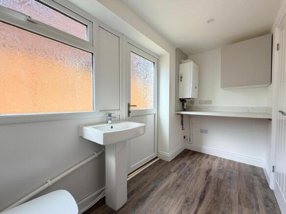 4 bed Semi-Detached for sale Image 7