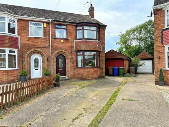Semi detached house hiding a superb garden!