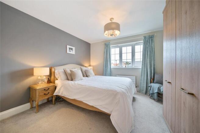 5 bed Detached for sale Image 10