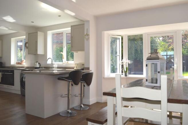 KITCHEN-DINING ROOM