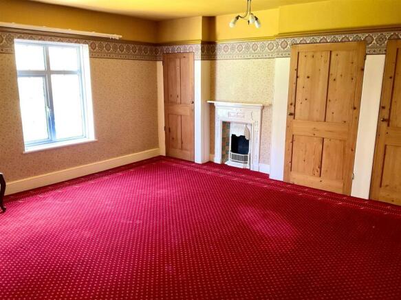 bedroom 2 pic1.jpg