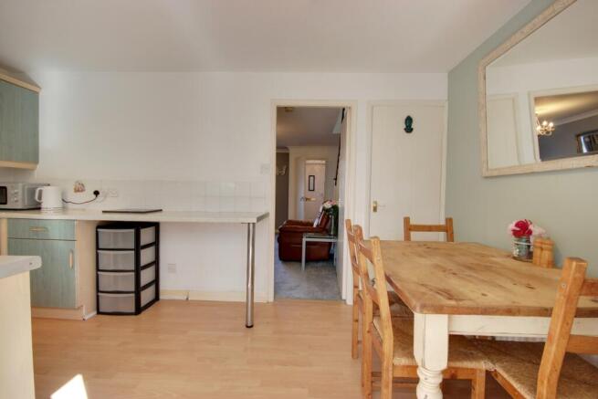 3 bed Semi-Detached for sale Image 5