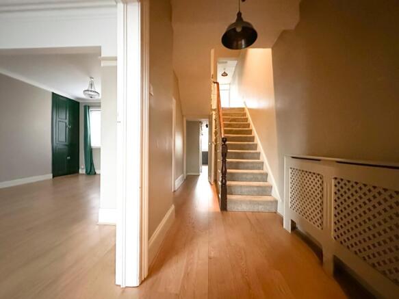 Westfield EweMove Loftus-4