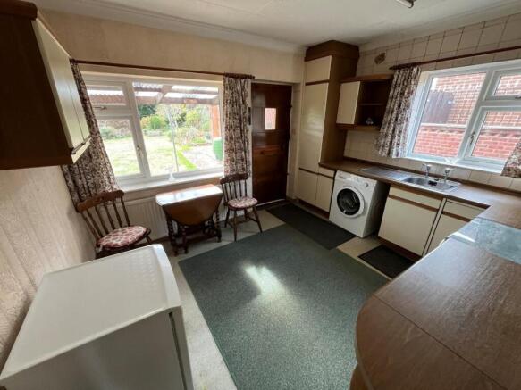 Kitchen1.jpg