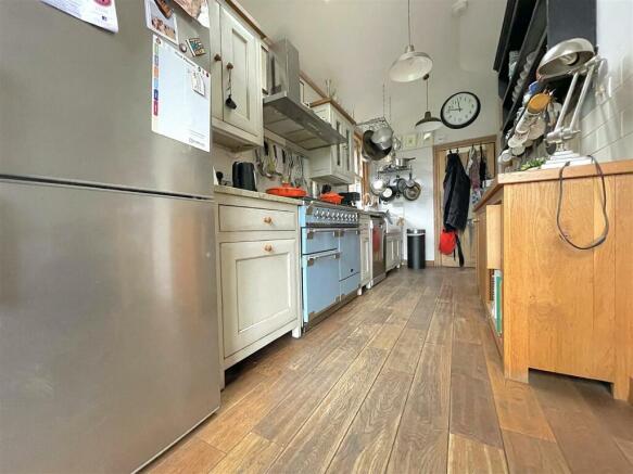 Kitchen:Dining Room (6).jpeg