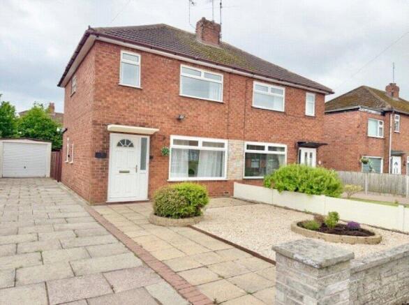 2 Bedroom Semi-Detached in CW2 8QR