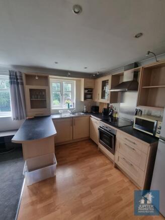2 bed Flat to rent Image 4