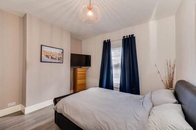 3 bed Terraced for sale Image 9