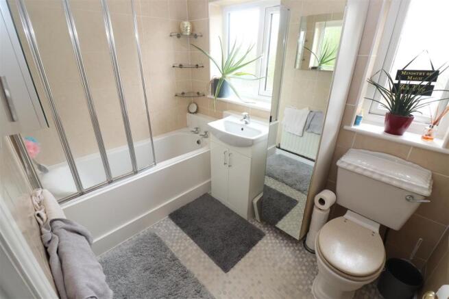 Bathroom / WC