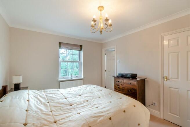 8559106-interior17.jpg