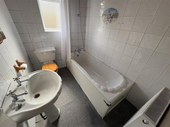 2 bed Terraced for sale Image 6