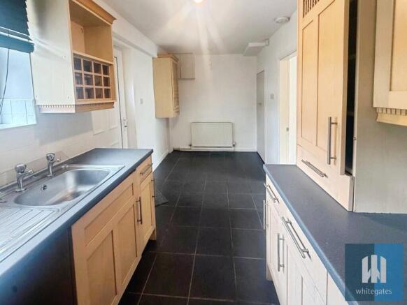 3 bed Terraced to rent Image 8