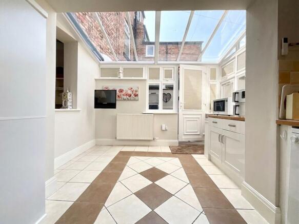 4 bed Terraced for sale Image 9