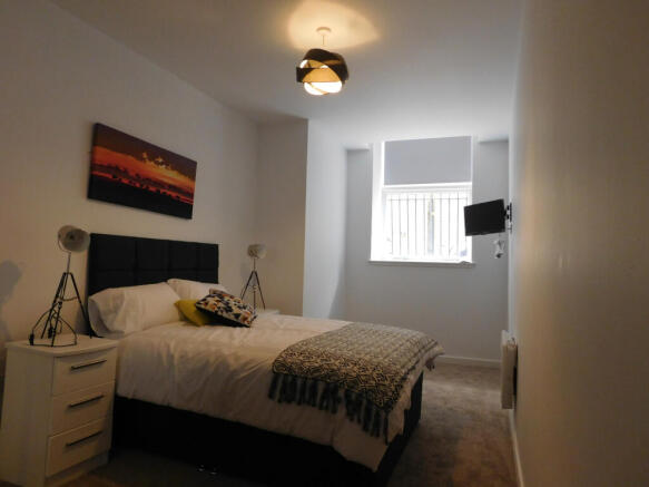 2 bed Apartment to rent Image 8