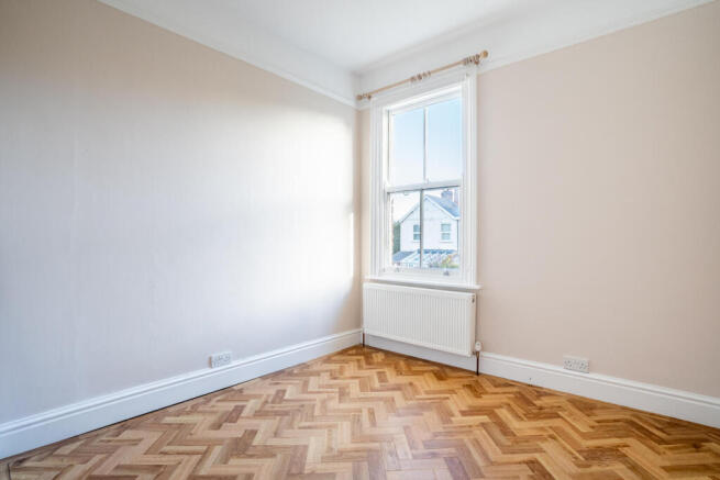 3 bed Town House for sale Image 6