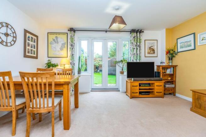Lounge/Dining Room