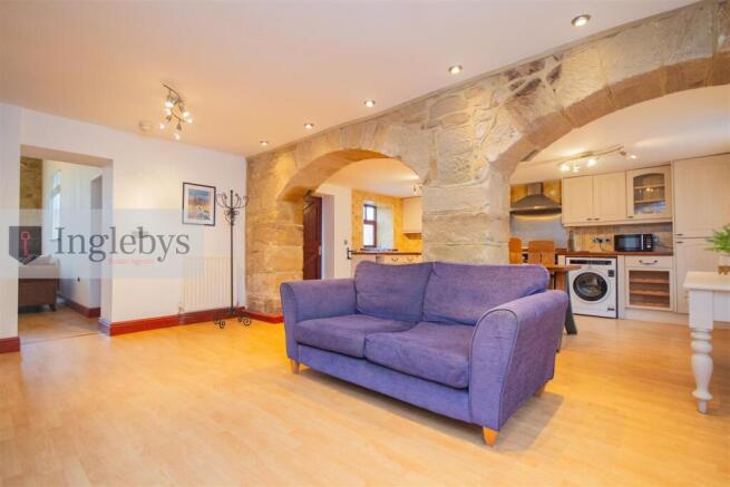 2 bed Barn Conversion for sale Image 9