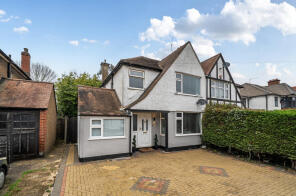 12, Conway Gardens, Wembley HA9 8TR