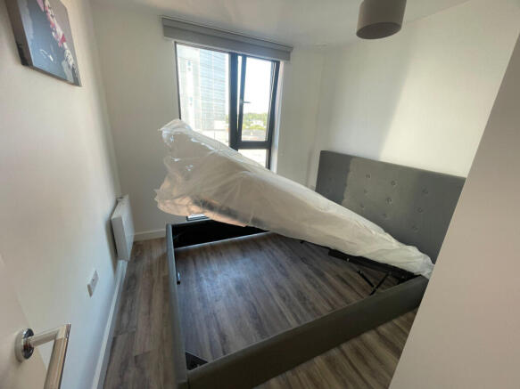 2 bed Apartment to rent Image 10