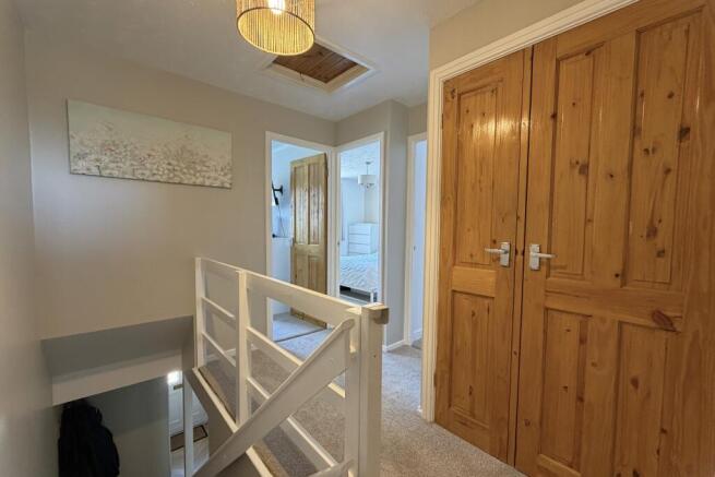 3 bed Semi-Detached for sale Image 9