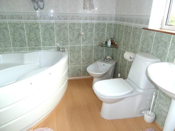 En-suite Bathroom